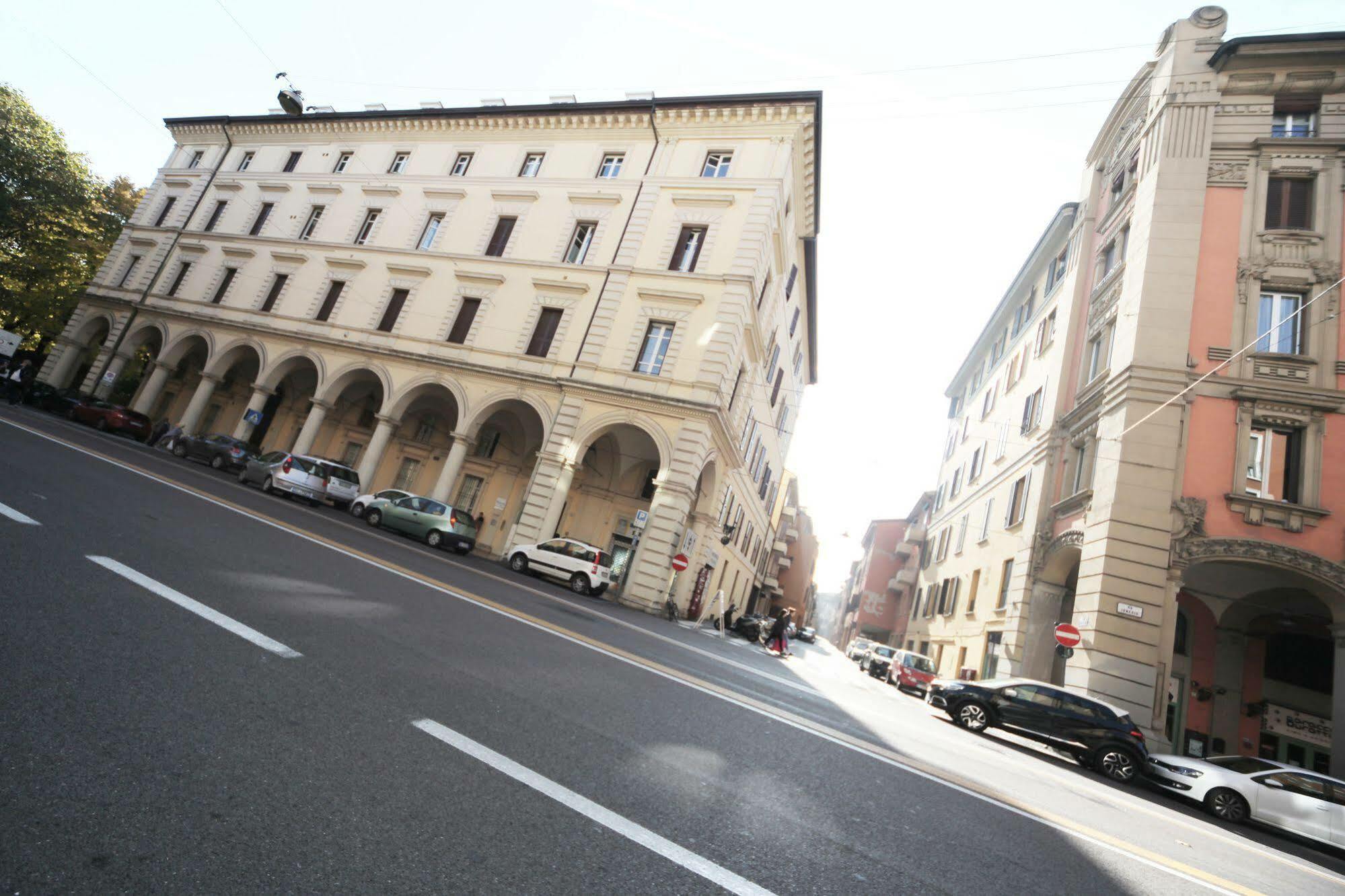 Dopa Hostel Bologna Exterior photo